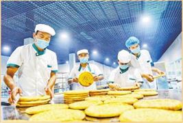 新疆馕產(chǎn)業(yè)走上規(guī)?；l(fā)展 2020年全國(guó)餐飲行業(yè)收入近4萬(wàn)億