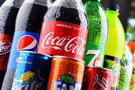 2021中國軟飲料市場規(guī)模超萬億元 農(nóng)夫山泉中國包裝飲用水市場占有率第一