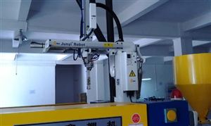 注塑機械手市場大嗎？注塑機械手市場發(fā)展空間及前景預(yù)測