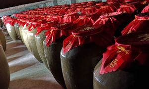 白酒行業(yè)消費升級擴容趨勢不改 白酒行業(yè)市場規(guī)模及發(fā)展前景分析