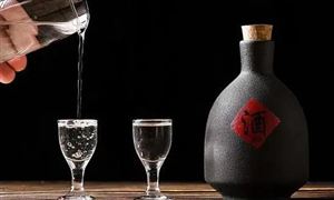 高端白酒有望量價齊升 2022高端白酒市場發(fā)展前景趨勢分析
