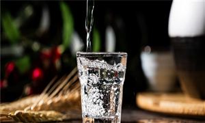 預(yù)計2022年我國白酒產(chǎn)量分析 白酒行業(yè)市場發(fā)展趨勢