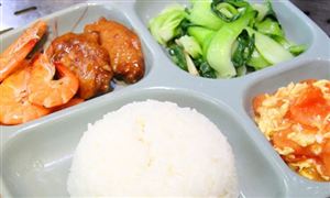 “自選稱重” 會(huì)是中式快餐行業(yè)的解藥？中式快餐行業(yè)發(fā)展分析
