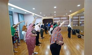 老年人網(wǎng)課風(fēng)潮已至 誰(shuí)能承接產(chǎn)業(yè)紅利？ 老年教育行業(yè)發(fā)展前景分析
