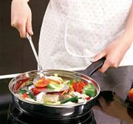 “上門做飯”火了 買菜、做飯、洗碗“一條龍”怎么收費(fèi) 家政行業(yè)市場(chǎng)深度分析及發(fā)展規(guī)劃咨詢
