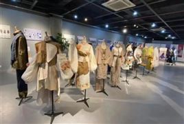 銷量暴漲112% 羽絨服再迎銷售旺季 穿出千億大市場 羽絨服行業(yè)市場全景調(diào)研