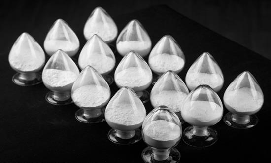 國內電池級碳酸鋰均價跌至26.15萬元/噸 促進鋰電產業(yè)有序健康發(fā)展