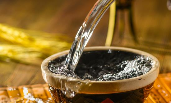 濃香型白酒行業(yè)消費趨勢分析 消費者對于高品質白酒的需求愈發(fā)強烈
