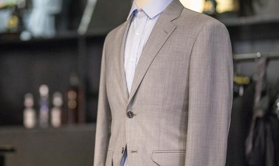 2023年中國服裝定制市場現(xiàn)狀分析：大規(guī)模個性化定制將是服裝業(yè)發(fā)展的重點(diǎn)方向