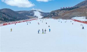 滑雪旅游熱度上漲120% 滑雪市場(chǎng)現(xiàn)狀分析2023