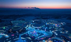 冰雪旅游行業(yè)現(xiàn)狀：冰雪旅游熱度不減 新疆、黑龍江的錯(cuò)峰旅行持續(xù)升溫