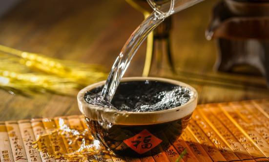 2023年全國醬酒銷售2300億 醬香型白酒行業(yè)市場深度調研