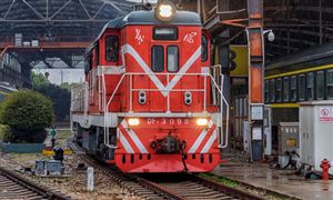 全國鐵路機(jī)車擁有量達(dá)2.24萬臺 鐵路機(jī)車行業(yè)市場競爭及前景分析