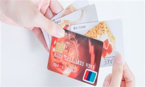 多家銀行公告表示 將停發(fā)部分聯(lián)名信用卡 信用卡產(chǎn)業(yè)現(xiàn)狀及未來發(fā)展趨勢分析報(bào)告