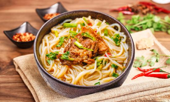 米粉行業(yè)市場(chǎng)深度分析：2023年全國(guó)米粉賽道的市場(chǎng)規(guī)模超過(guò)700億元
