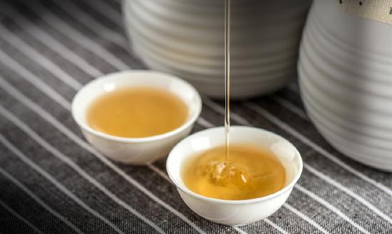 黃酒行業(yè)現(xiàn)狀及市場(chǎng)競(jìng)爭分析：高端化和年輕化是酒企提升業(yè)績的重要途徑之一