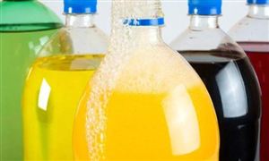 市場前景預(yù)測：預(yù)計到2025年碳酸飲料市場消費規(guī)模達(dá)900億元人民幣