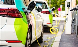 2024年電動(dòng)汽車充換電站行業(yè)發(fā)展前景及投資風(fēng)險(xiǎn)預(yù)測(cè) 4月公共充電樁同比增長(zhǎng)47%