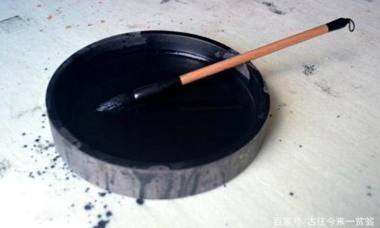 2024年墨水行業(yè)的產(chǎn)業(yè)鏈上下游結(jié)構(gòu)及發(fā)展趨勢(shì)分析