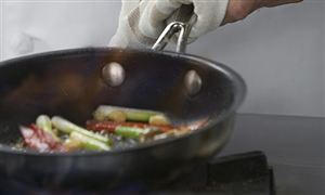 2025年智能炒菜機(jī)行業(yè)：智能烹飪技術(shù)的廚房革命