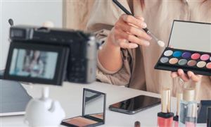 中國網(wǎng)絡(luò)直播行業(yè)全景調(diào)研及投資戰(zhàn)略咨詢（2025年版）